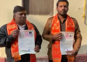 Father-son duo who did Ghar Wapsi in Ajmer leaving Islam (Photo: India TV)