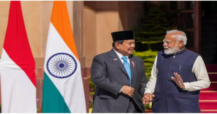 (Left) Indonesian President Prabowo Subianto (Right) PM Narendra Modi