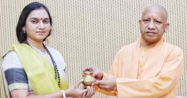 Water Woman of India, Shipra Pathak (Left), Uttar Pradesh Chief Minister Yogi Adityanath (Right)