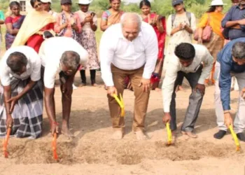 A Anilkumar, Superintending Archaeologist, ASI, Tiruchi Circle, and others during the launch of excavation at Kodumbalur