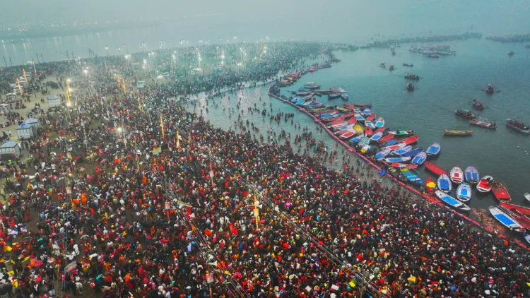 Huge crowd of devotees from across the country and abroad gathers in Prayagraj