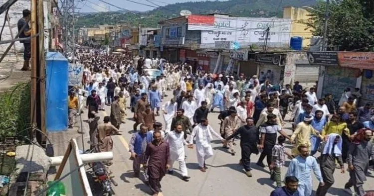 Residents of Zulfiqarabad protest over power outages