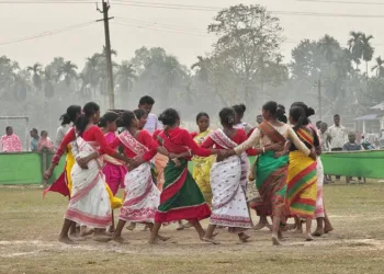 Picture from an old Jhumoir Binandini event