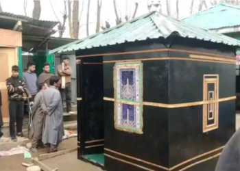 Fake ‘Peer Baba’ Abdul Razzak arrested in Kashmir (Photo: OpIndia English)