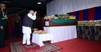 Jharkhand Governor Santosh Gangwar offering his tribute to the martyred Captain Karamjit Singh Bakshi in Ranchi, image-X