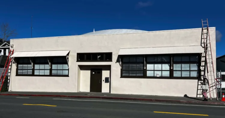 An abandoned building of Internews