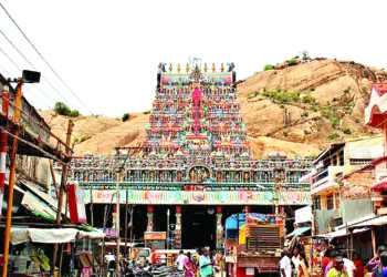 The Thiruparankundram monolithic hills, situated on the outskirts of Madurai, are famous for the Bhagwan Murugan Thiruparankundram Temple and are considered a natural landmark