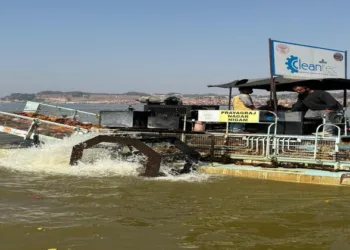 Trash Skimmer engaged in cleaning the Ganga and Yamuna at Mahakumbh