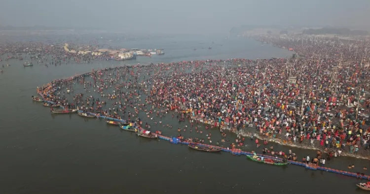 Congregation of devotees at Mahakumbh