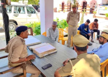 Commitee members meeting Sambhal Police, image used for representative purposes