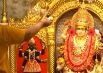 Morning Aarti is being offered at Jhandewalan Temple as the nine-day-long festival of Chaitra Navratri begins today