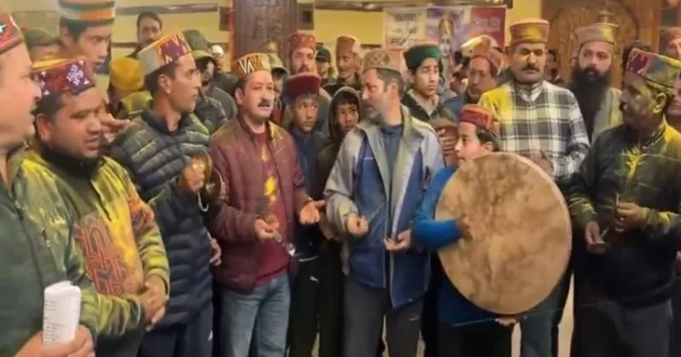 Bairagi community celebrate Holi with traditional songs at Raghunath Mandir