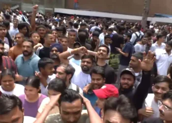 Massive crowd in Chandigarh respond to civil defence call amid tensions with Pakistan