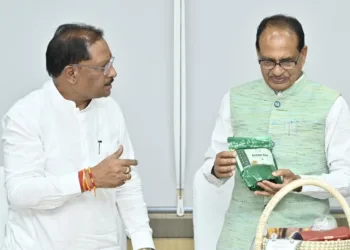 Chhattisgarh CM Vishnu Deo Sai-left, Union Minister Shivraj Singh Chouhan-right, image courtesy X via vishnudsai