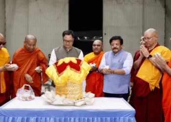 The Holy Relics and Minister Kiren Rijiju were warmly received in Ho Chi Minh City by Vietnam's Minister Dao Ngoc Dung, Vice-Chairman Duong Ngoc Hai, Supreme Patriarch Thích Trí Quảng, and senior monks of the Vietnam Buddhist Sangha.
(Image Source : X)
