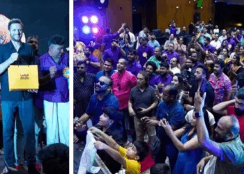 Afridi being honoured by the CUBAA members