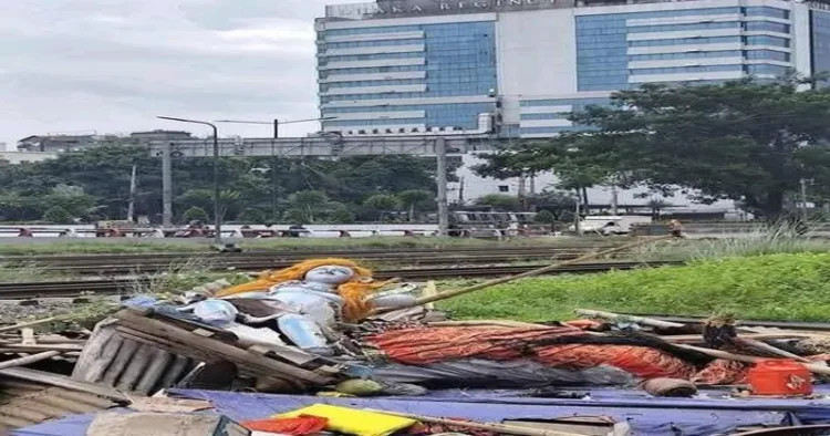 Durga Murti vandalised in Bangladesh by Islamists at a Hindu temple