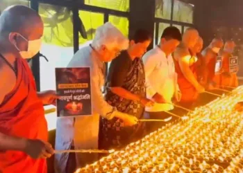 Prayer ceremony held at Mahabodhi temple to honour victims of plane crash, image via ANI