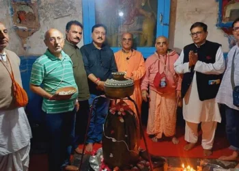Kashmiri Pandits reinstall Shivling at Jogeshwari Temple after 35 years