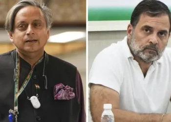 Congress MP and senior leader Shashi Tharoor (Left) and Congress leader Rahul Gandhi (Right)