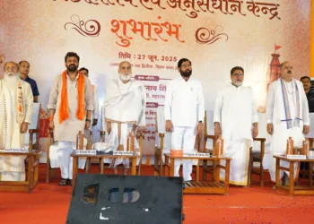 Maharashtra’s Deputy Chief Minister Shri Eknath Shinde at the inauguration ceremony of Shastra Museum and Research Centre in Kashi