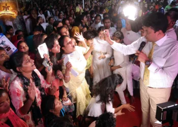 Ankur Narula allegedly healing people in an event