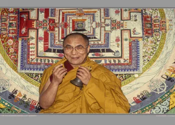 Picture of Dalai Lama in front of Avalokiteshwar
