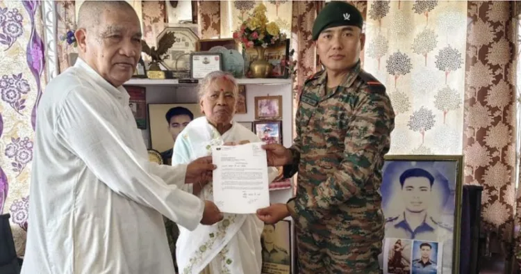 Indian Army personnel pays homage to Kargil martyr Captain Jintu Gogoi