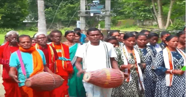 Folk singers in Odisha creating awareness about forest fire