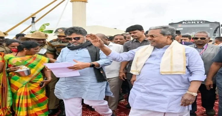 (Left) Karnataka Deputy CM DK Shivkumar (Right) Karnataka CM Siddaramaiah