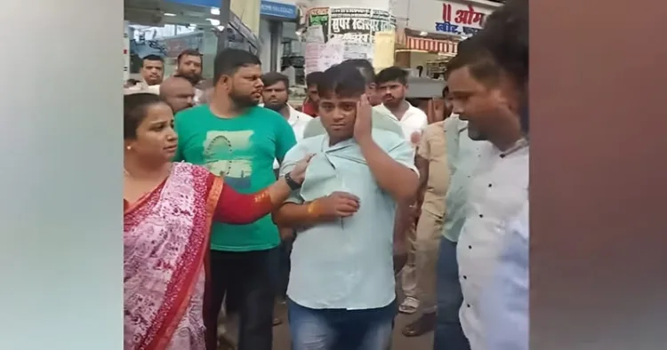 An auto-rickshaw driver was threatened by an MNS workers for not speaking Marathi