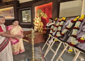 Pramukh Sanchalika Shanta Kumari lighting the traditional lamp at the bi-annual meeting of the Rashtra Sevika Samiti