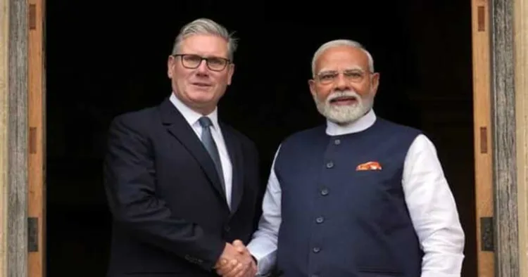 (Left) UK Prime Minister Keir Starmer (Right) PM Narendra Modi