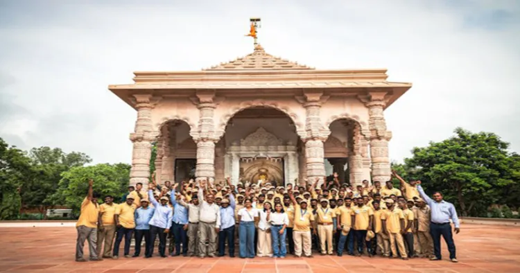 Volunteers at Gajsevak Sammelan