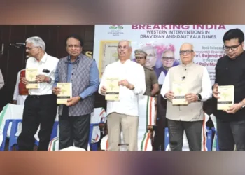 Image: Governor Rajendra Viswanath Arlekar releases the Malayalam translation of “Breaking India: Western Interventions in Dravidian and Dalit Fault Lines”. L–R: Hari S. Kartha, Dr Bharat Sreenivasan, Dr T.P. Sreenivasan (former Ambassador and former Vice Chairman of the State Higher Education Council), Rajeev Malhotra, Sreejith Panicker (political observer and TV debater), and Raveendran.