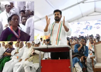 Telangana CM Revant Reddy speaking at Jantar Mantar; Konda Surekha (inside image)