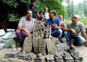 Ancient Hindu Shivlings and idols found in Anantnag, Kashmir