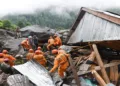 Kishtwar, Aug 15 (ANI): SDRF personnel continue search and rescue operations, in the flash flood-hit area of Kishtwar on Friday. (ANI Photo)