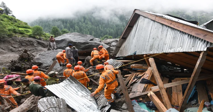 Kishtwar, Aug 15 (ANI): SDRF personnel continue search and rescue operations, in the flash flood-hit area of Kishtwar on Friday. (ANI Photo)