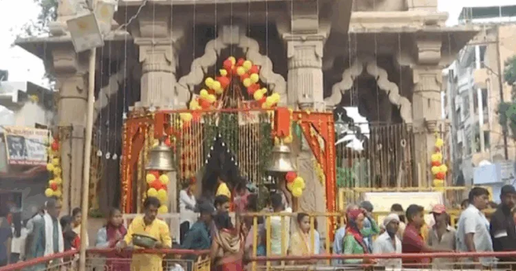 Devotees at the temple on the occasion of Raksha Bandhan