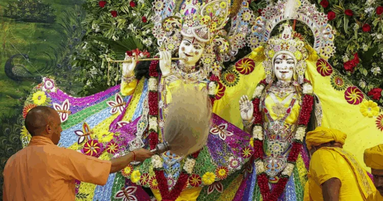 UP CM Yogi Adityanath offers prayers on the occasion of ‘Janmashtami’