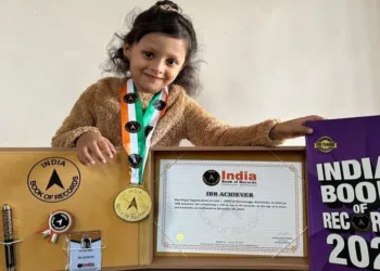 Siya from Davangere set an Asia Book of Records milestone by identifying 74 medicines and cosmetics in 3.5 minutes