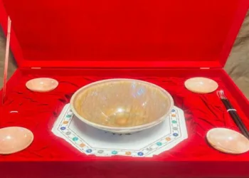 Prime Minister Modi gifts a vintage precious stones Ramen Bowl along with Silver chopsticks to Prime Minister of Japan, Shigeru Ishiba