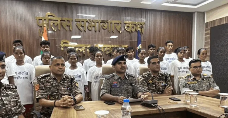 20 Maoists surrender before officials in Sukma district on Wednesday, image courtesy Hindustan