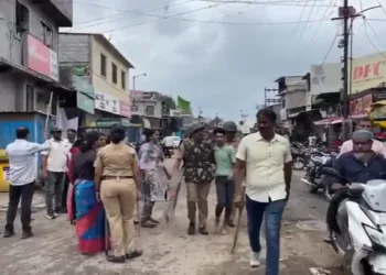 Violent clash breaks out in Maharashtra’s Ahilyanagar.