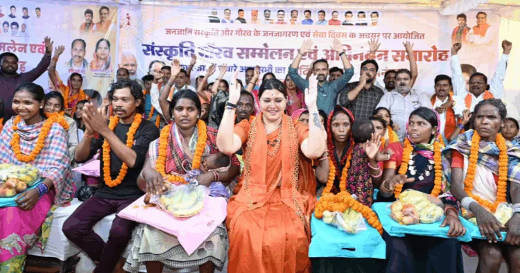 BJP MLA Bhawana Bohra with people who returned to Sanatan fold on Wednesday, image via X [@Bhawanabohrabjp]