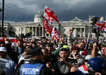 London boils in anti-migration protests led by far-right activists