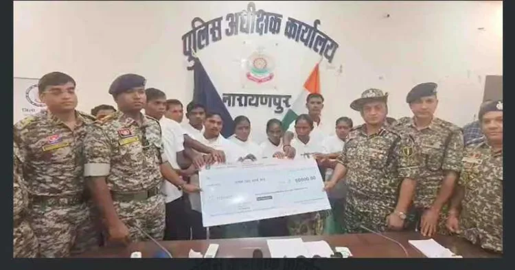 12 Maoists from Abujhmad surrendered, pledging to join the mainstream, in a function jointly attended by 53, 45, 41, 29 & 38 Bns ITBP along with local police