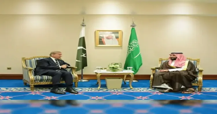 Pakistan and Saudi Arabia ink a defence deal