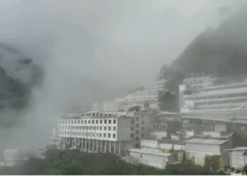 Vaishno Devi yatra remains suspended for 8th day due to inclement weather in Jammu region